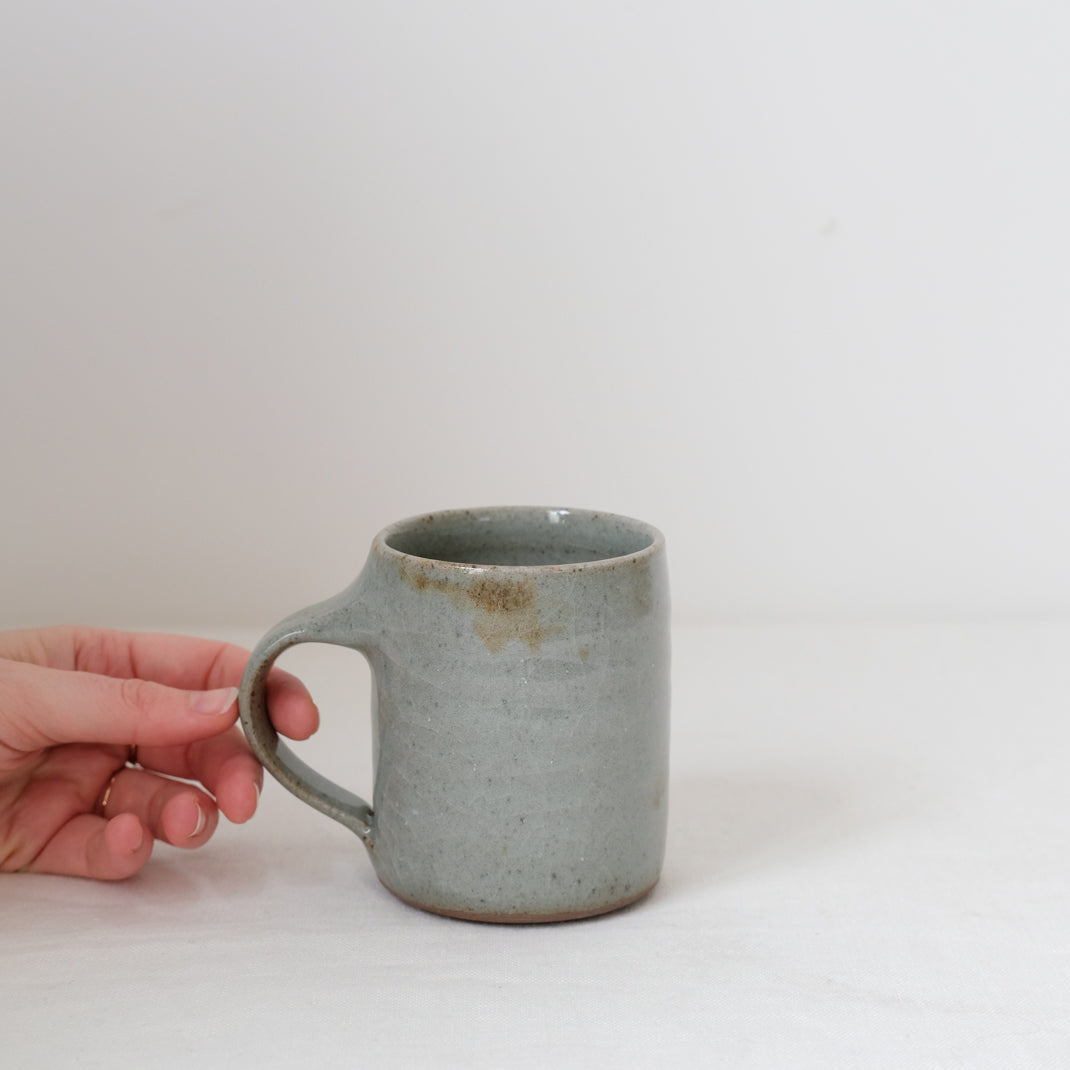 Mug réalisé par In Girum chez Brutal Ceramics