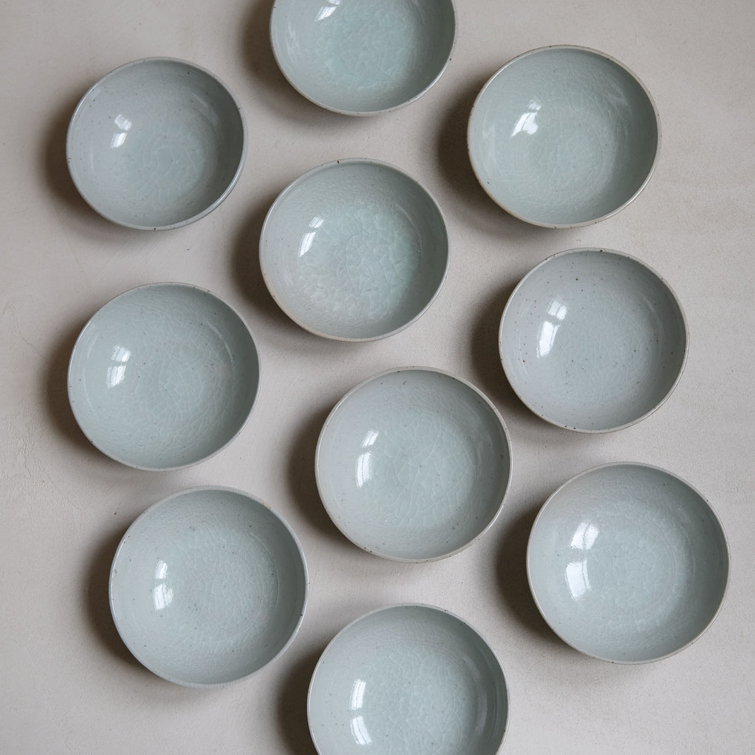 Assiette en grès par In Girum chez Brutal Ceramics