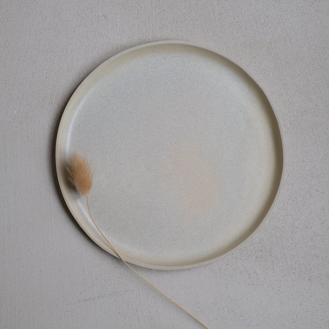 Assiette de Laurette Broll chez Brutal Ceramics