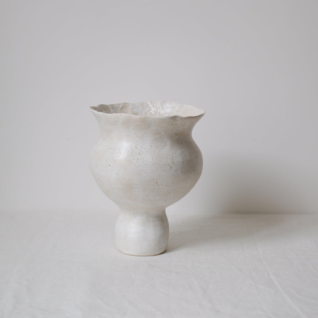 Vase de Lucile Boudier chez Brutal Ceramics