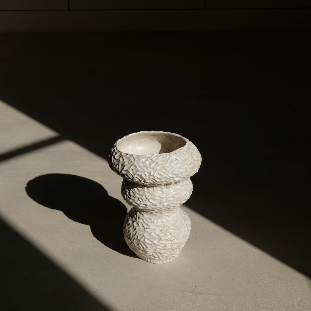 Vase de Lucile Boudier chez Brutal Ceramics