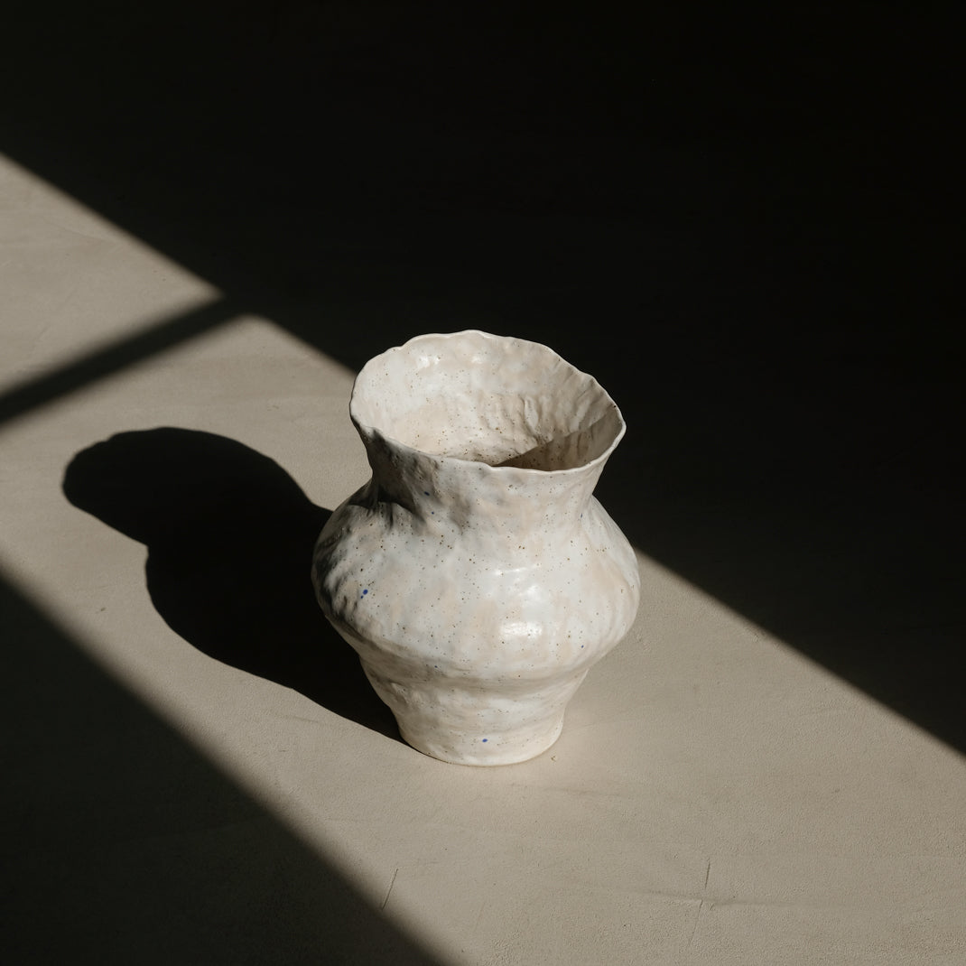 Vase de Lucile Boudier chez Brutal Ceramics