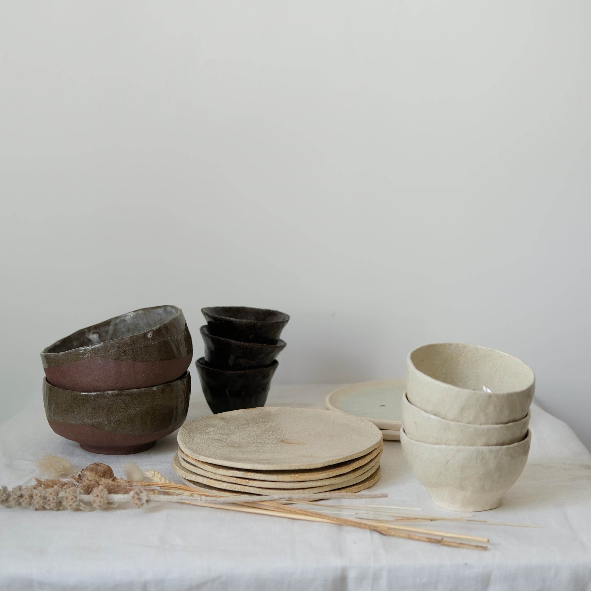 Bol en grès blanc de Judith Lasry chez Brutal Ceramics