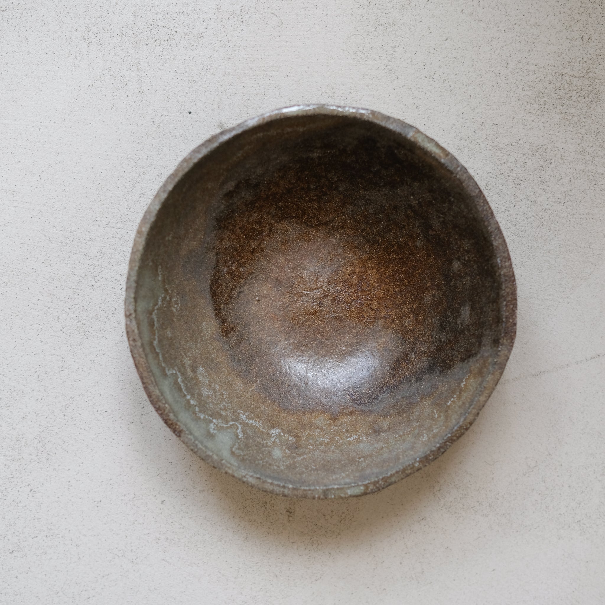 Bol en grès de Mathilde Martin chez Brutal Ceramics