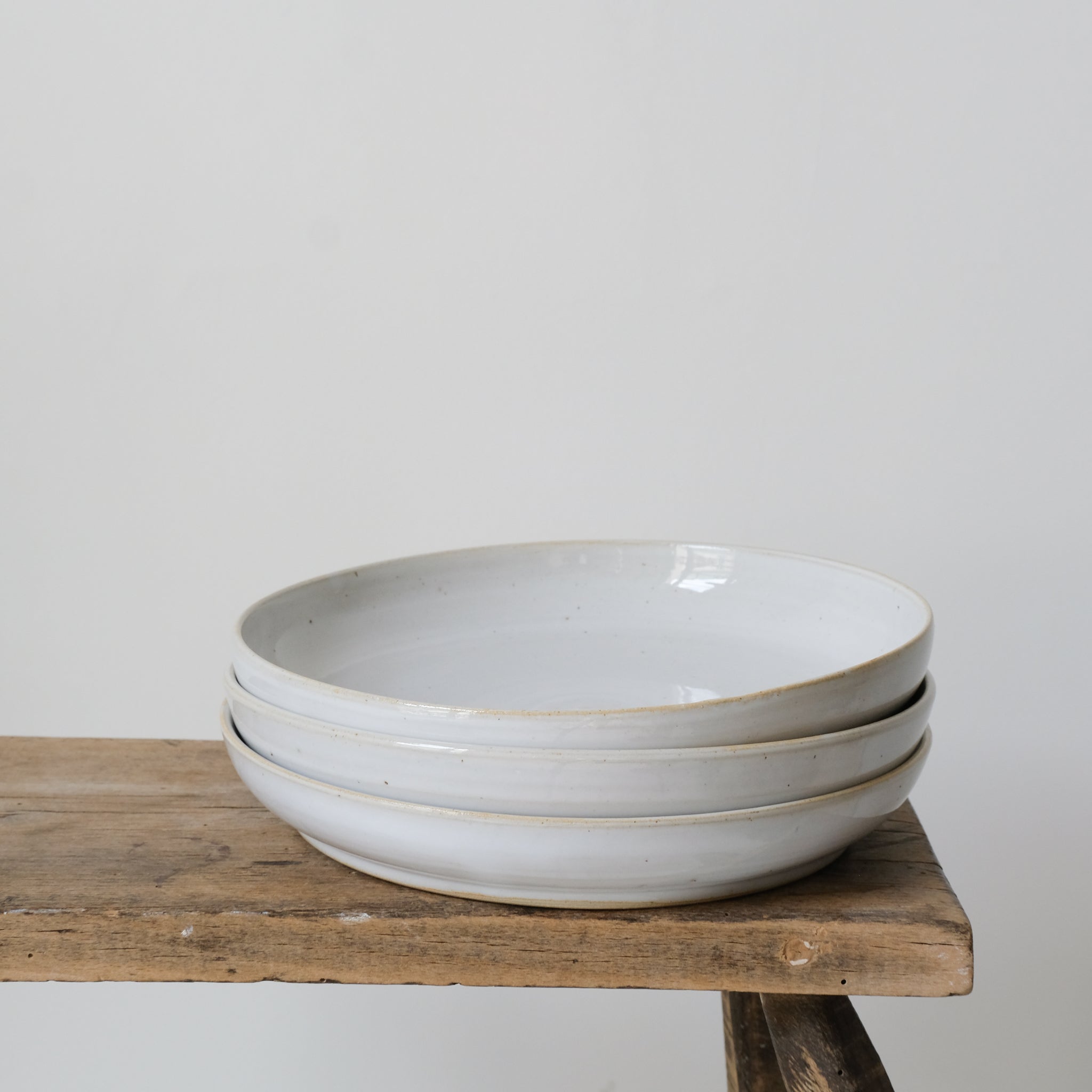 Assiette creuse D20cm grès par No Ceramic chez Brutal Ceramics