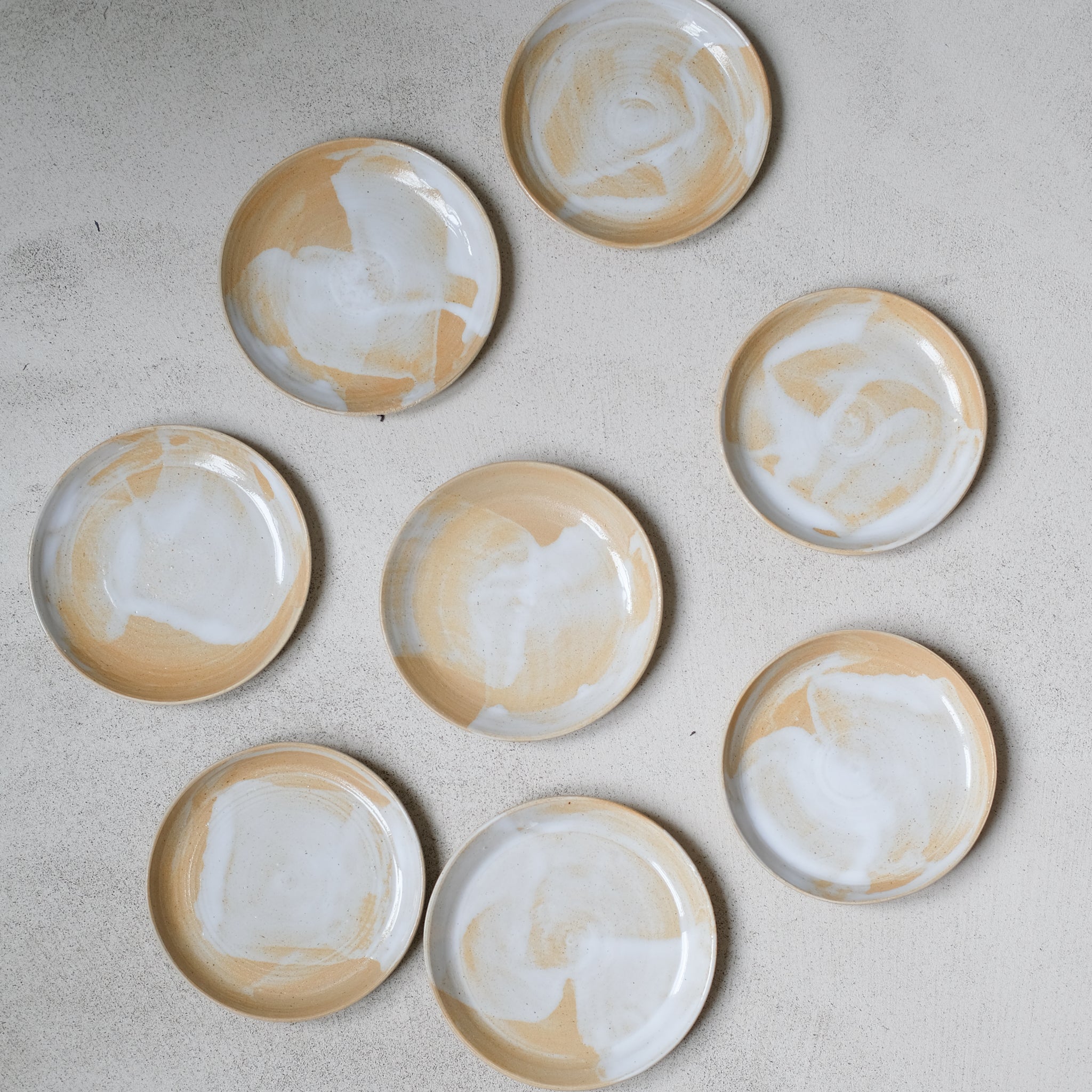 Assiette en grès D 12,5cm par No Ceramic chez Brutal Ceramics