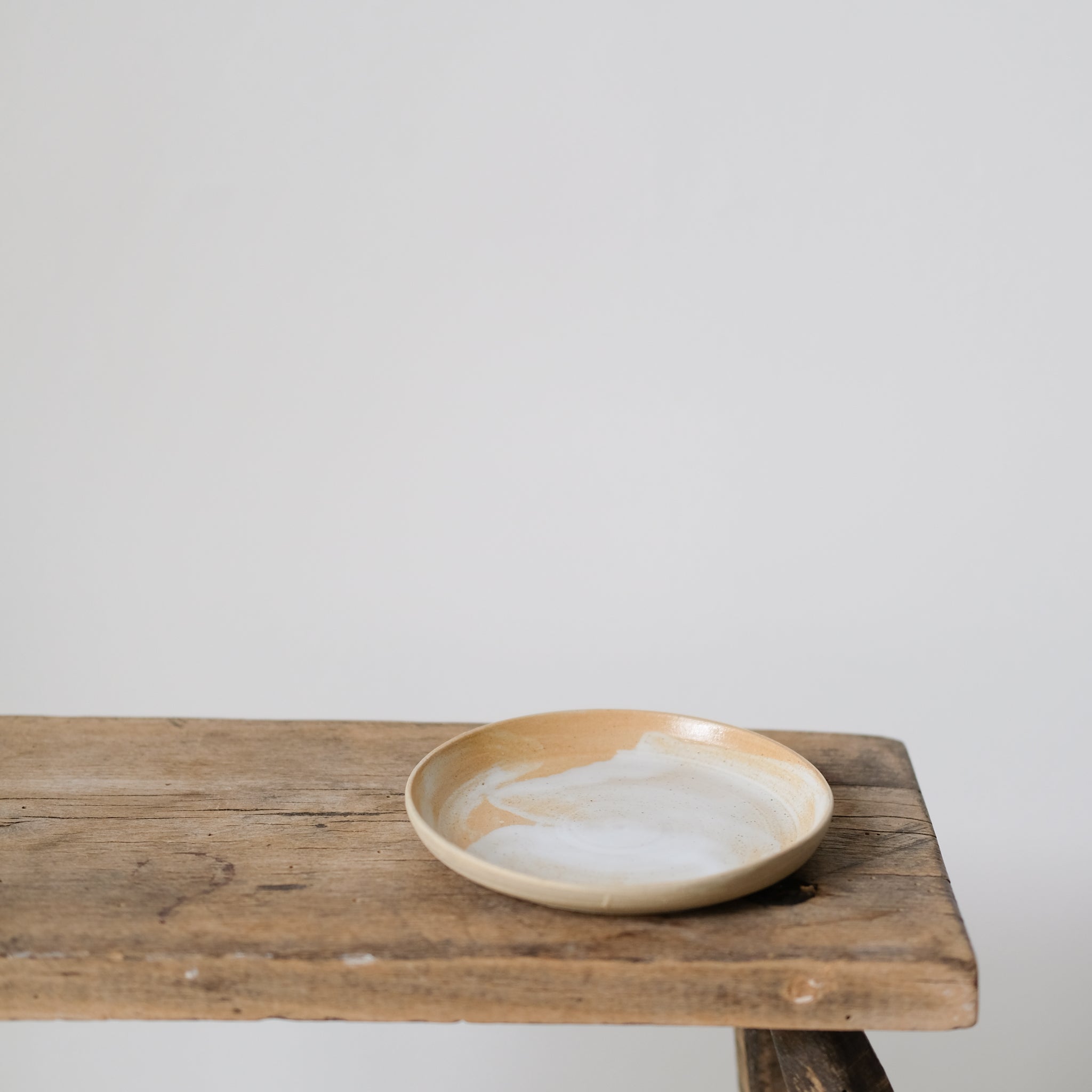 Assiette en grès D 12,5cm par No Ceramic chez Brutal Ceramics