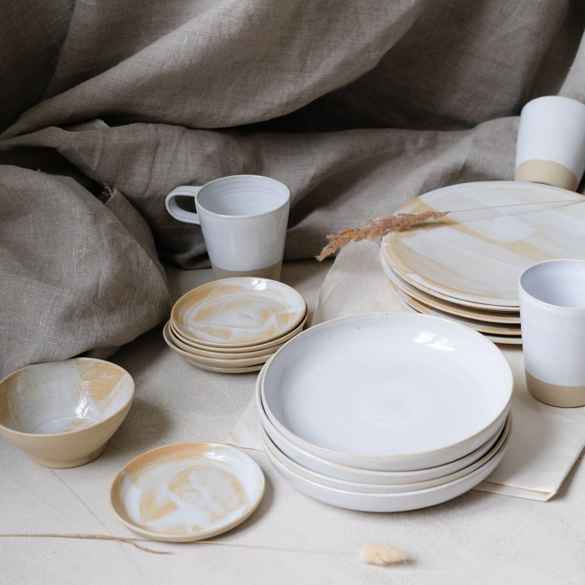Assiette creuse D20cm grès par No Ceramic chez Brutal Ceramics