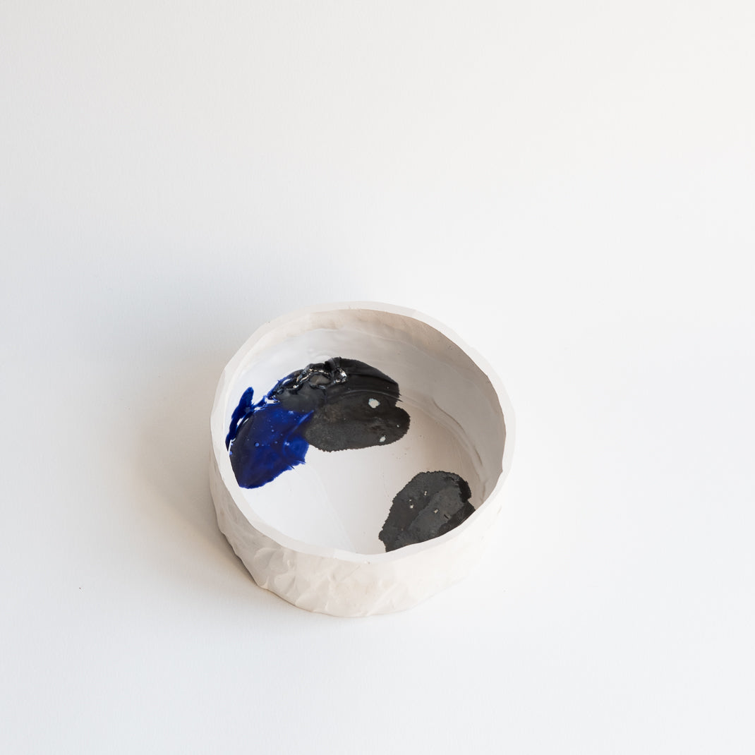 Bol issu de la collection Alta conçue par Emmanuelle Roule pour Brutal dans son atelier parisien.