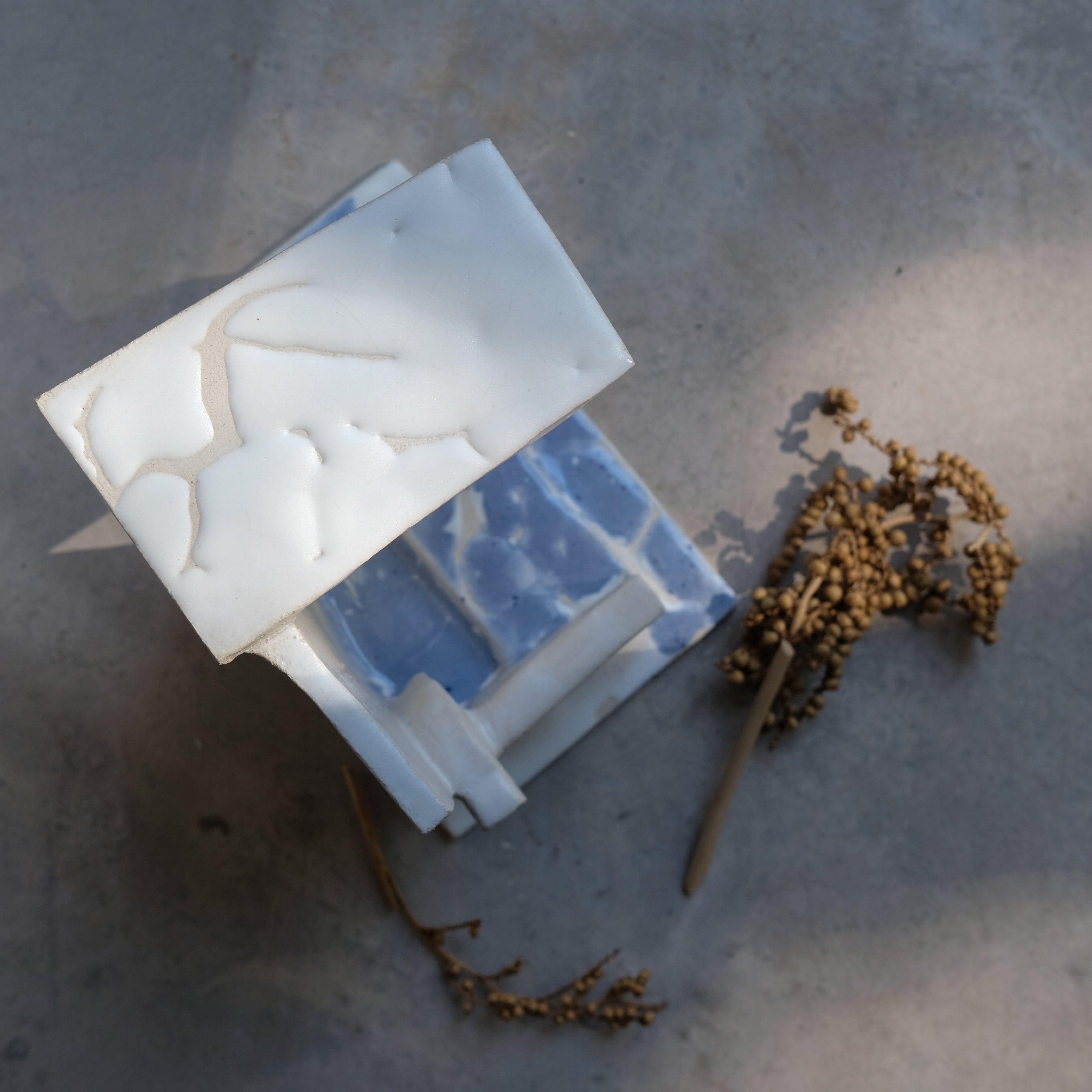 MA 10__ micro-architecture, a bit seaside