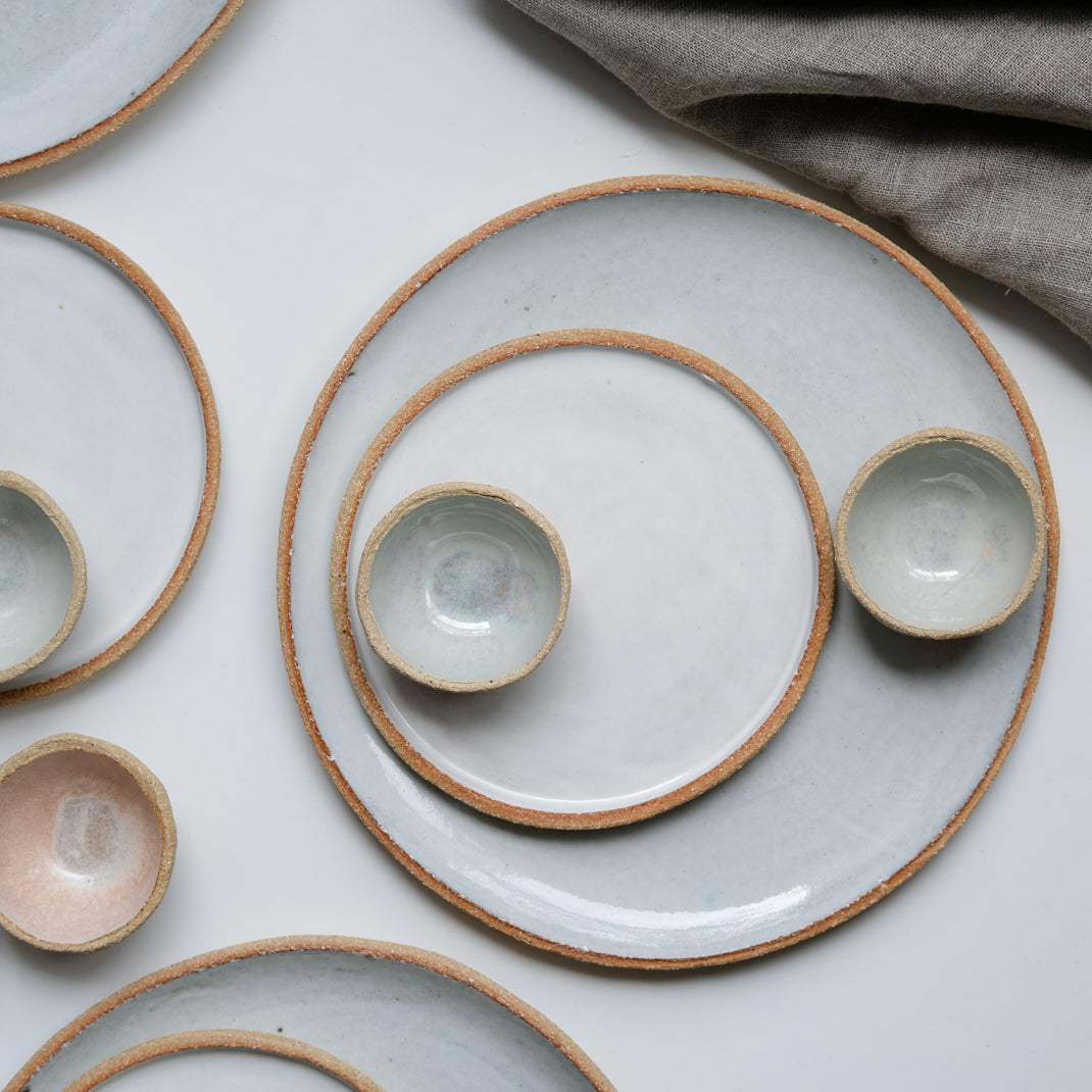 Assiette à dessert de l'Atelier M. chez Brutal Ceramics