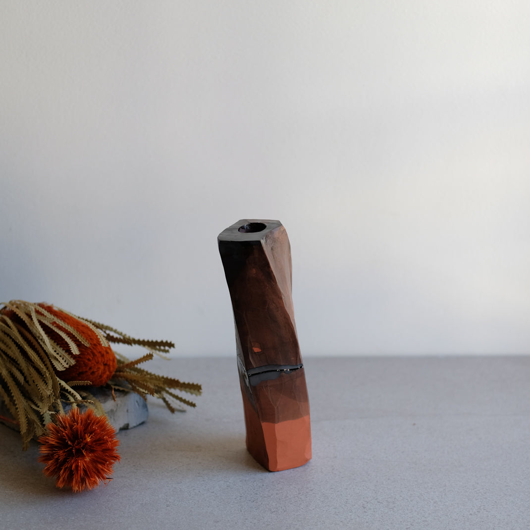 Vase Kume_17 d'Emmanuelle Roule chez Brutal Ceramics