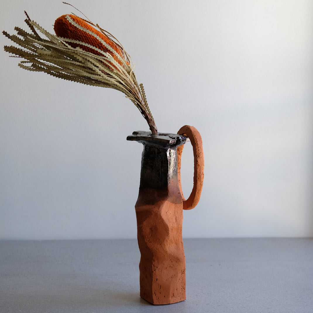Vase Nando_02 d'Emmanuelle Roule chez Brutal Ceramics