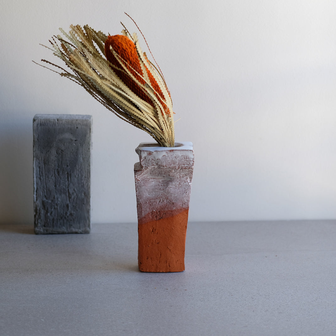 Vase Nando_04 d'Emmanuelle Roule chez Brutal Ceramics