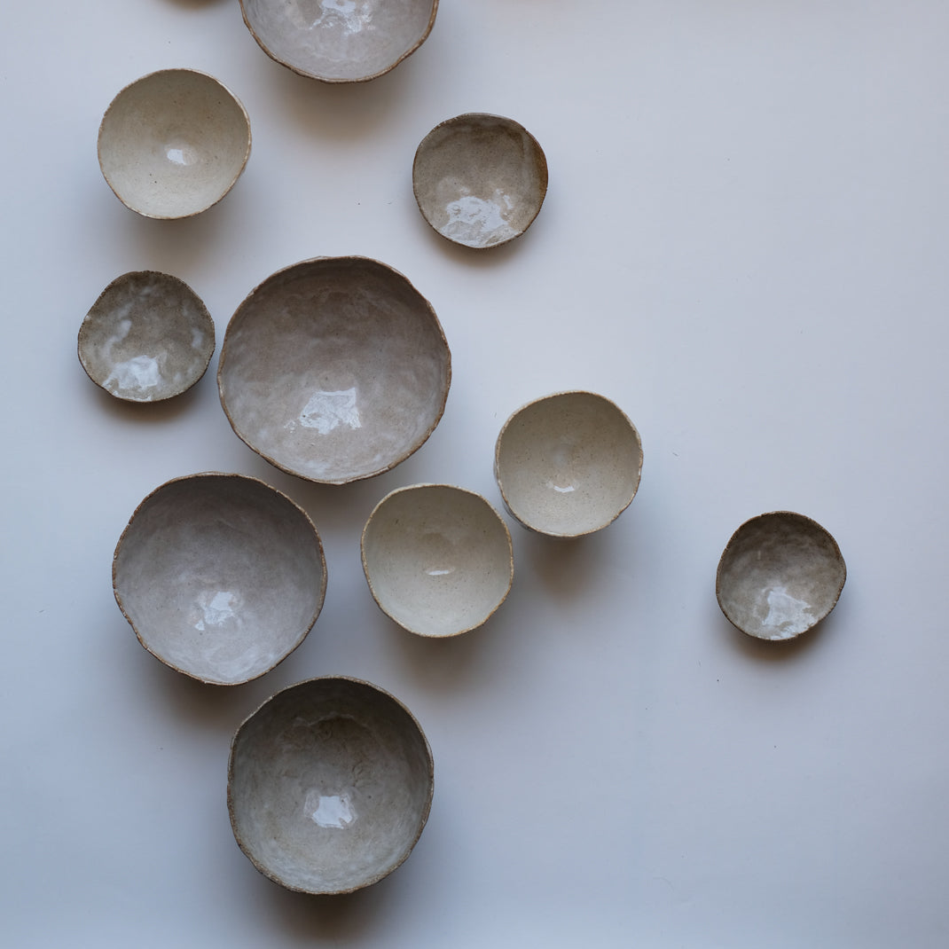 Petit bol pincé de Judith Lasry chez Brutal Ceramics