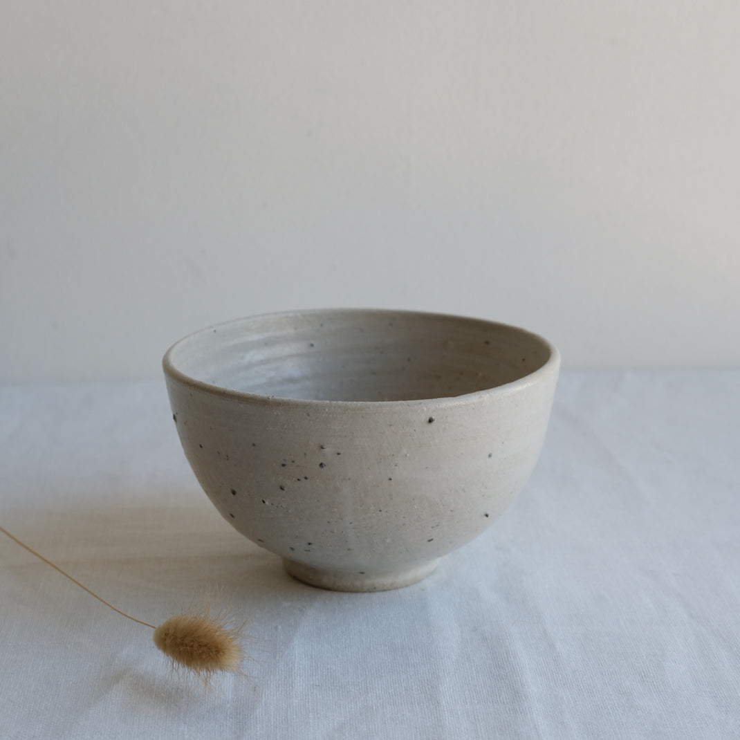 Bol en grès de Marie Lautrou-PMPM chez Brutal Ceramics