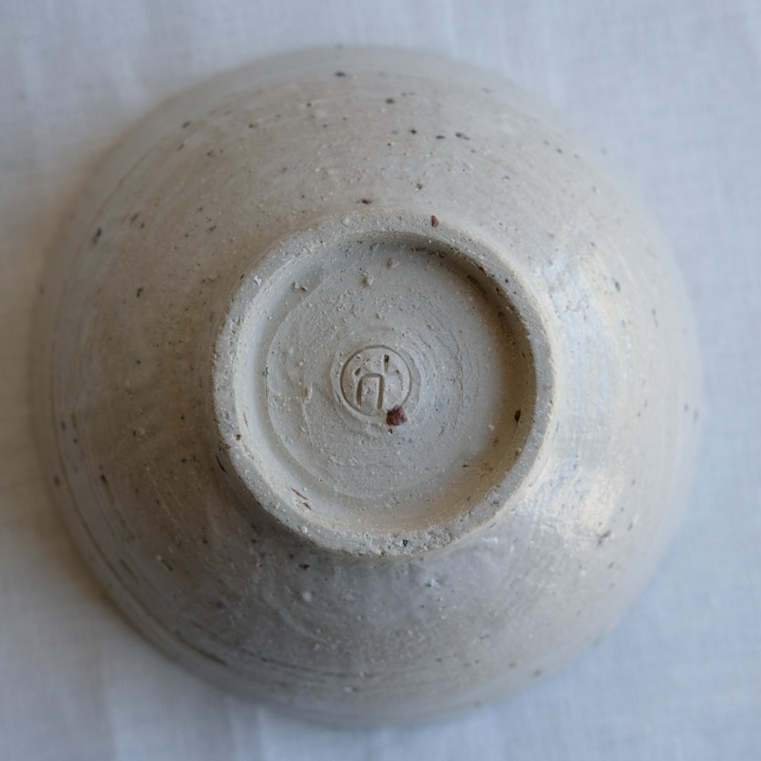 Bol en grès de Marie Lautrou-PMPM chez Brutal Ceramics