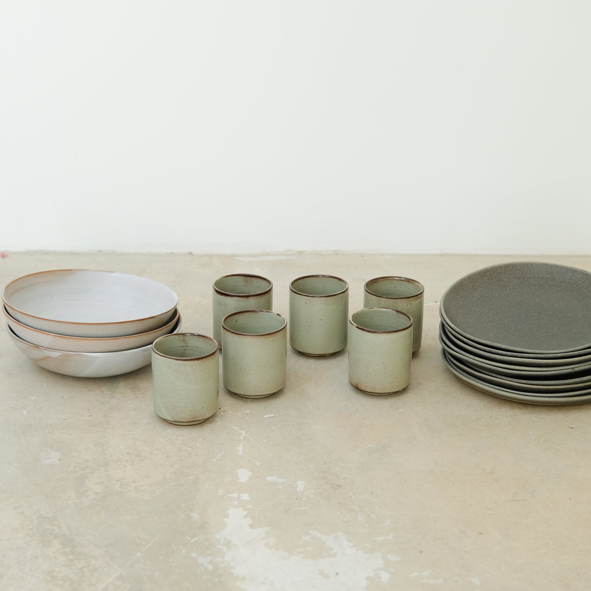 Tasse en grès 200ml vert clair de A minimâ chez Brutal Ceramics