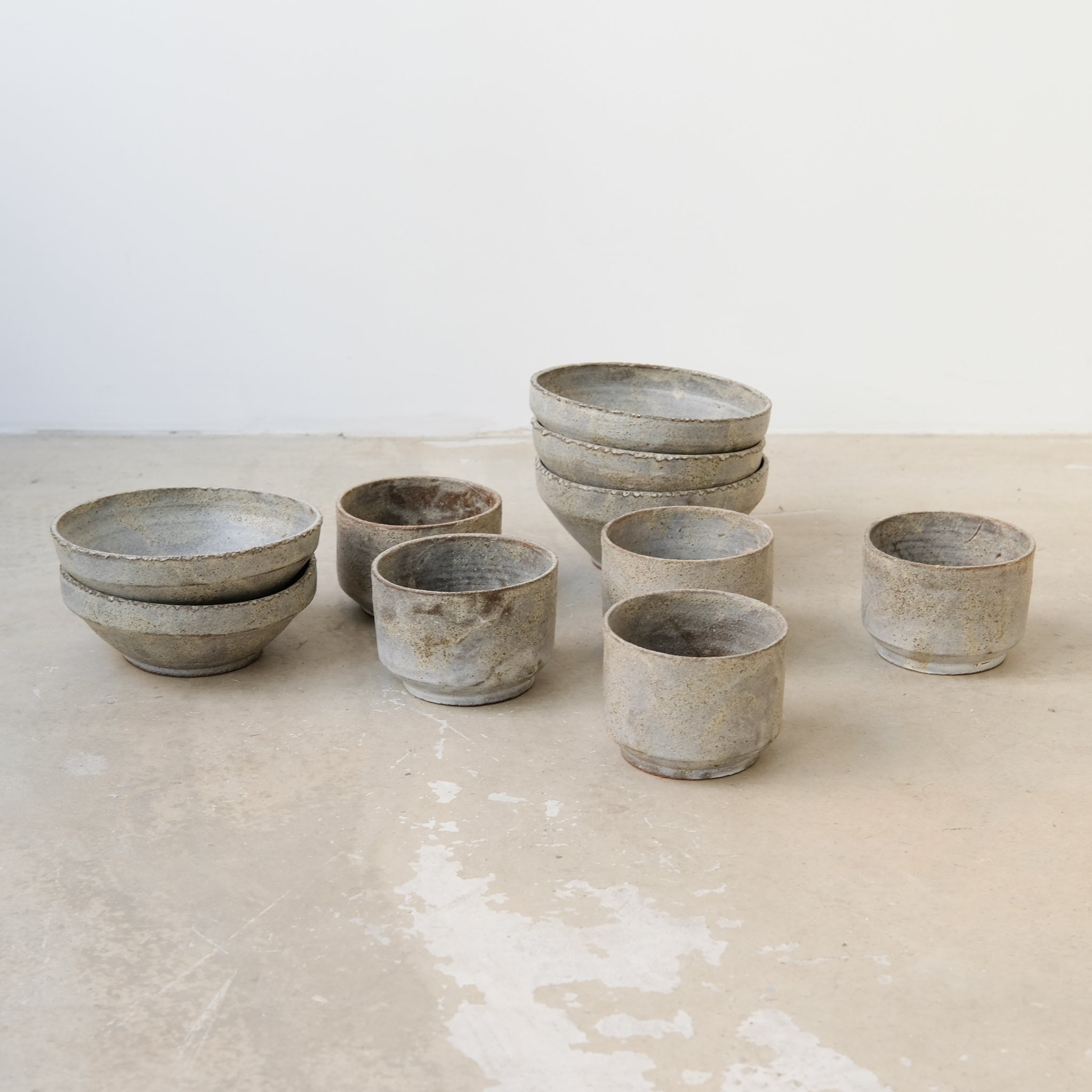 Tasse en terre de Fuilet 360ml par Antonia Maria chez Brutal Ceramics