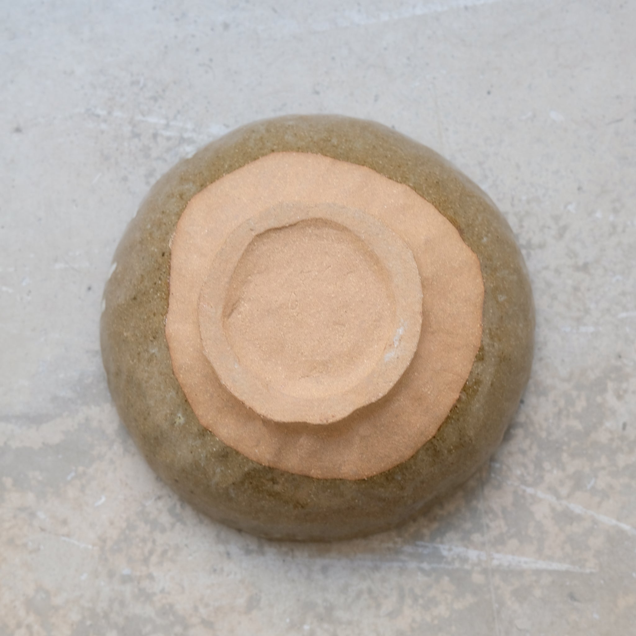 Bol en grès roux D16cm  - vert de Judith Lasry pour Brutal Ceramics