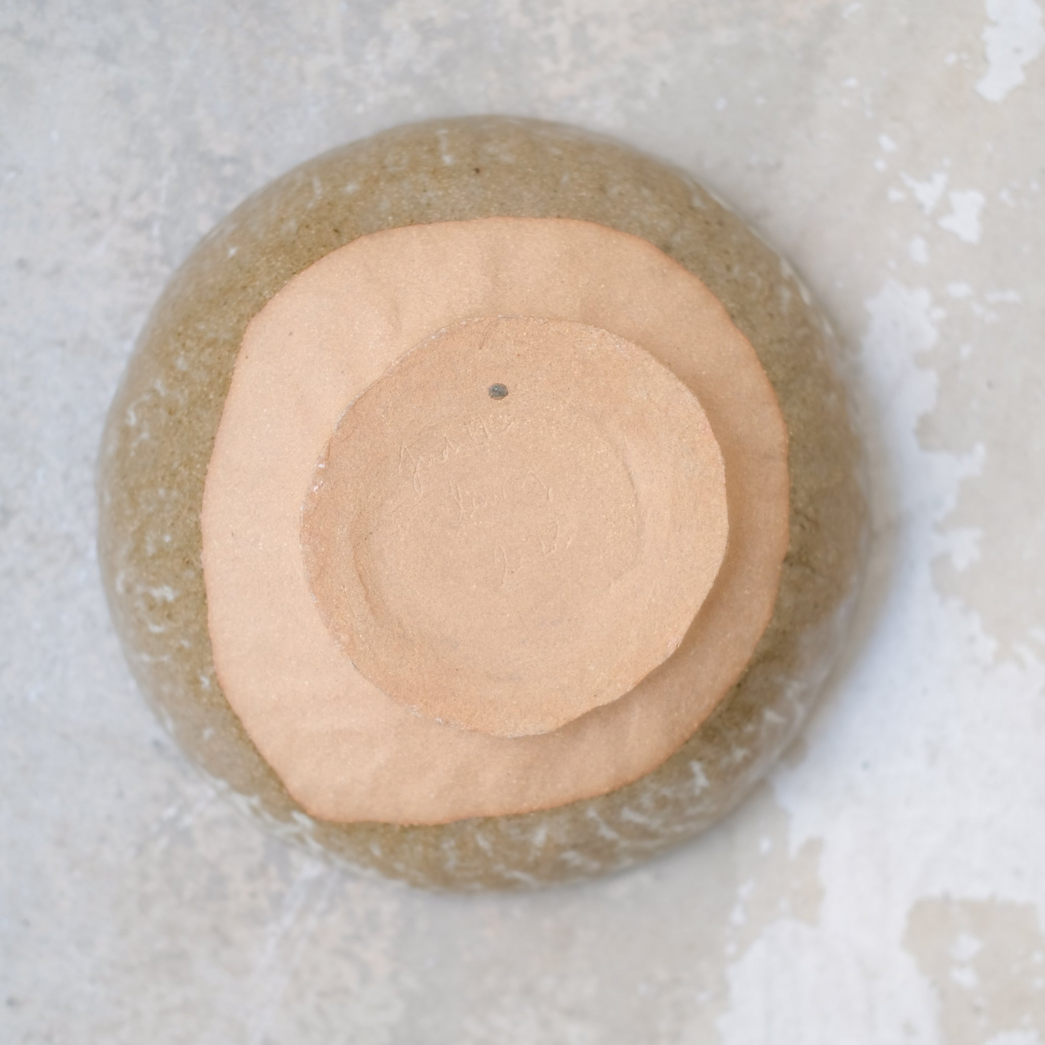 Bol en grès roux D20cm  - vert de Judith Lasry pour Brutal Ceramics