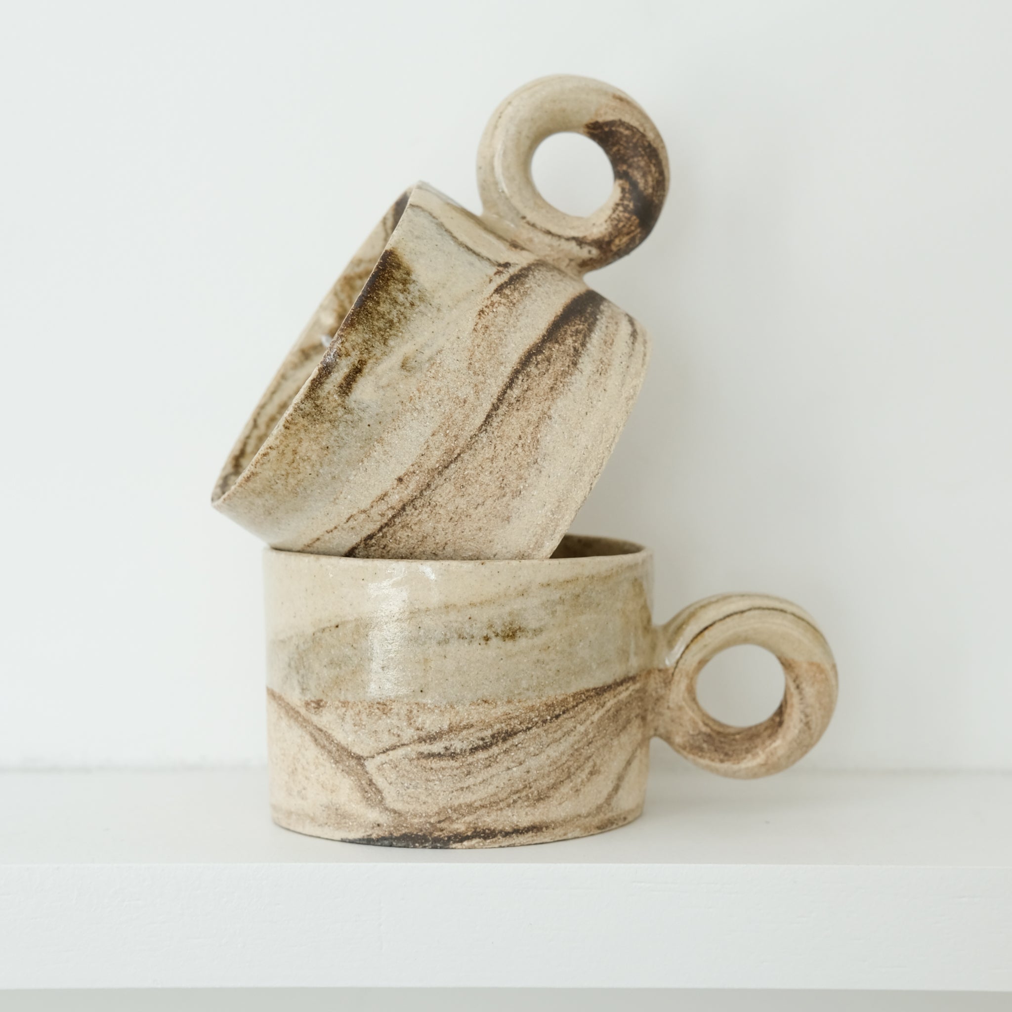 Tasse en terre mêlées 310ml - sable de Léa Baldassari chez Brutal Ceramics