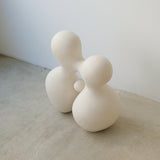 Sculpture "Cloud Stone V" blanc mat de Terre Brute chez Brutal Ceramics