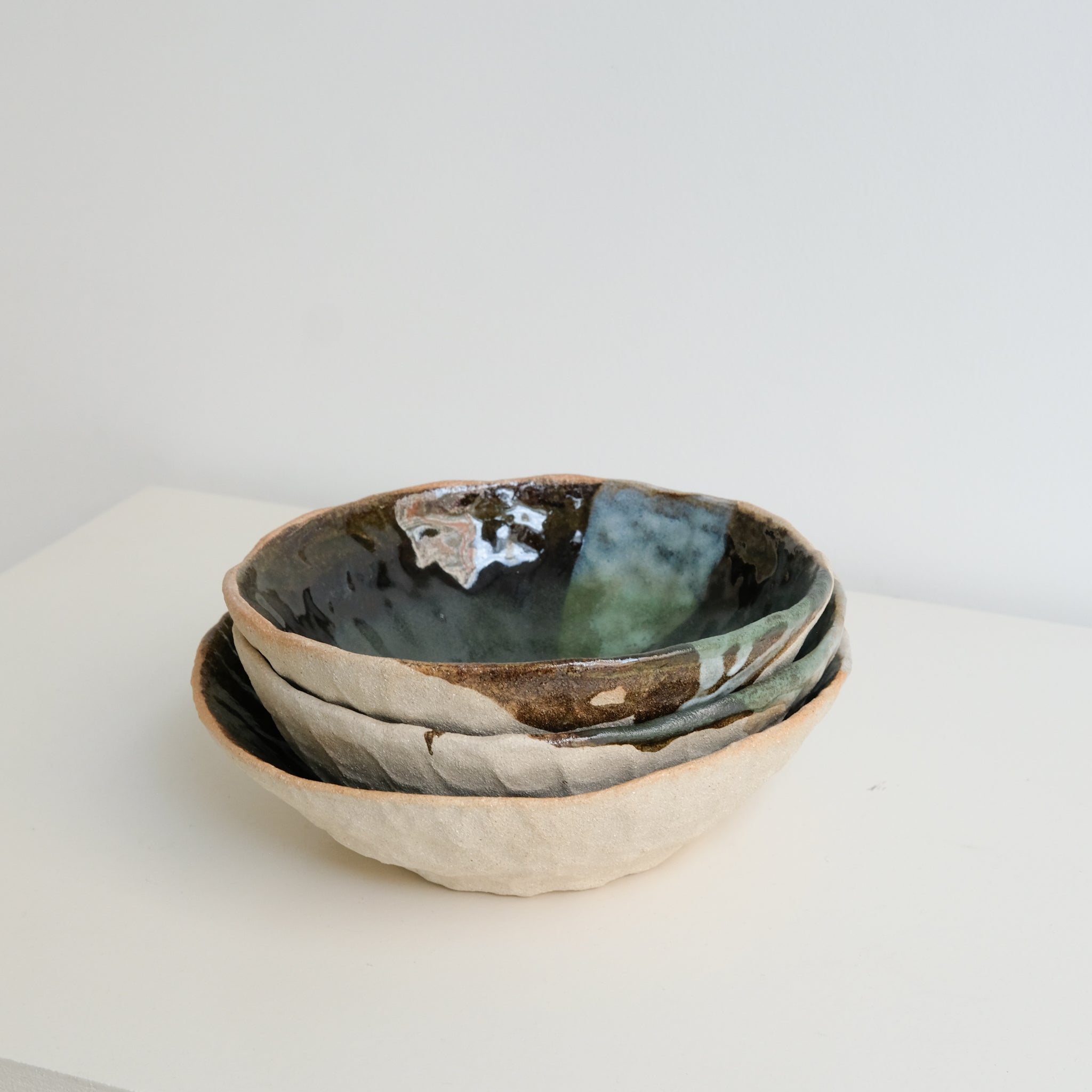 Bol en grès D 19cm - Vert et bleu d'Estudio Vernis chez Brutal Ceramics
