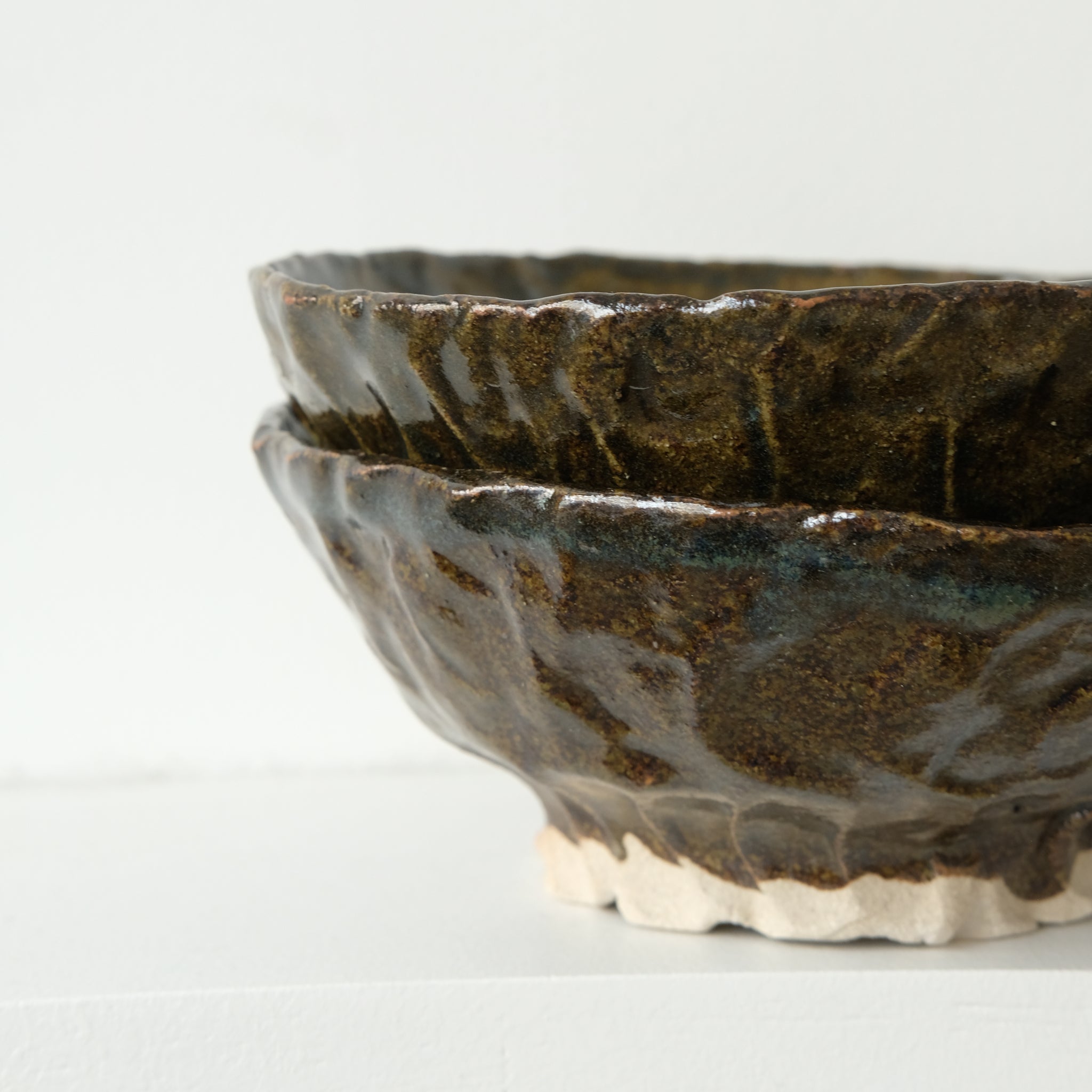 Bol en grès D 16cm - marron noir d'Estudio Vernis chez Brutal Ceramics