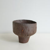 Coupe en terre glanée cuisson bois 01- H13cm  - brique de Judith Lasry chez Brutal Ceramics