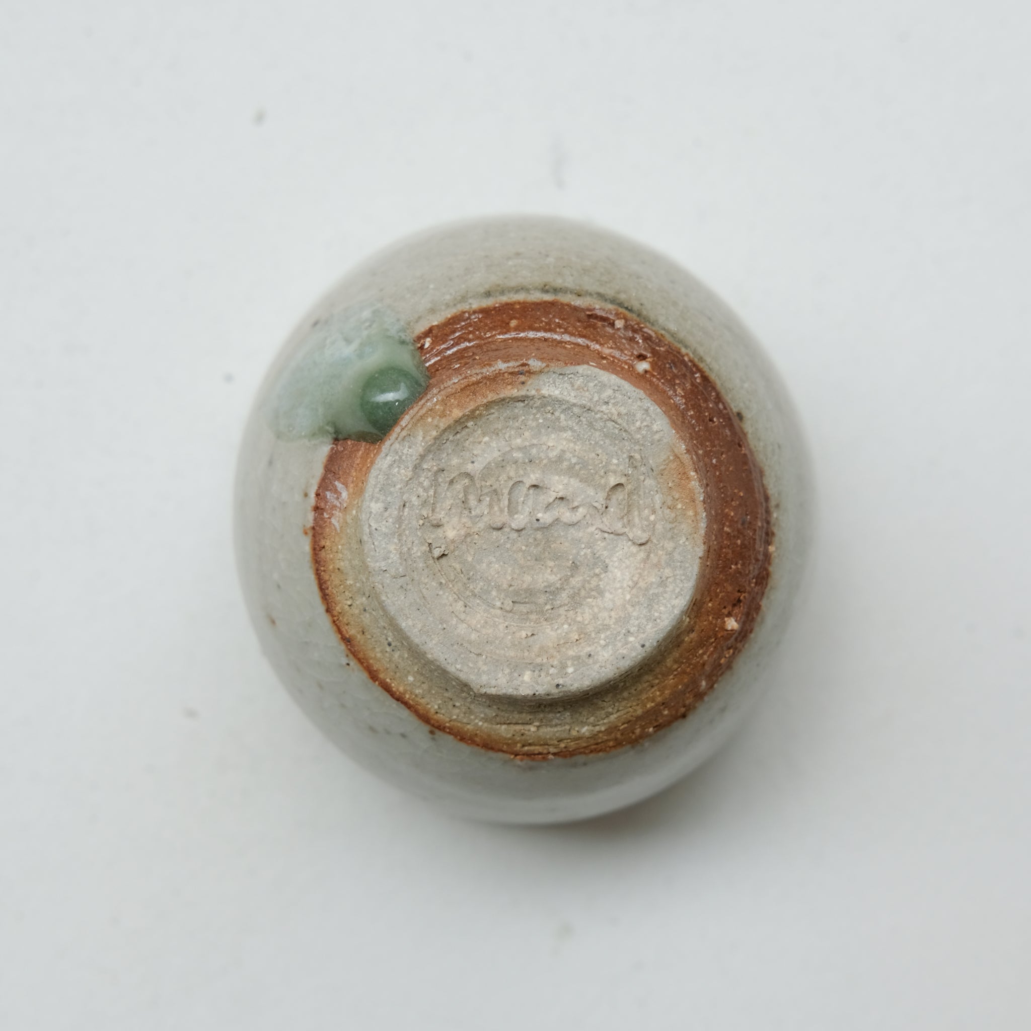 Bolinet-Tasse en grès cuisson bois 90ml (5) - gris clair de Maud Thiefaine chez Brutal Ceramics
