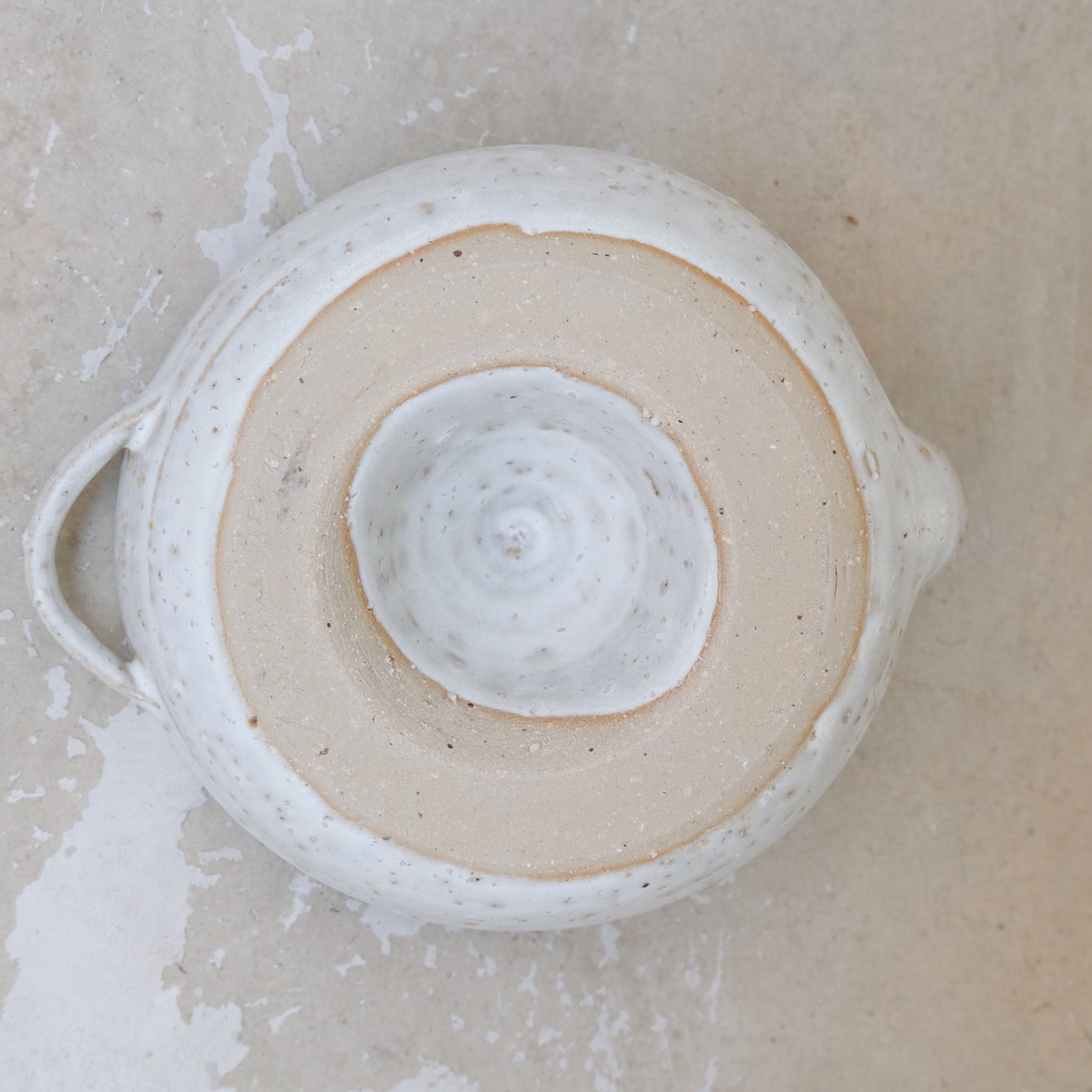 Presse agrume de Charline Robache chez Brutal Ceramics