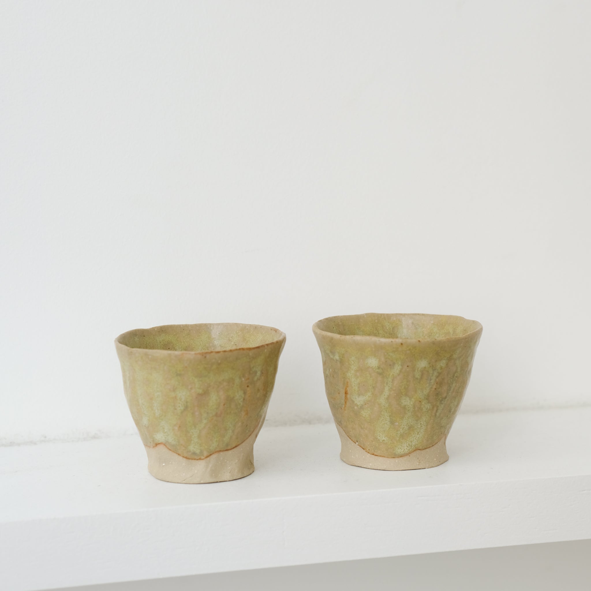 Tasse en grès 70ml - Jaune clair de La Poterie du Chaillou chez Brutal Ceramics