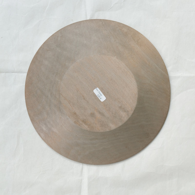 Assiette creuse en érable japonais D21cm - gris brun - de Yu Uchida chez Brutal Ceramics