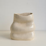 Vase 03 en grès H24cm - beige brillant par Jmp ceramique chez Brutal Ceramics