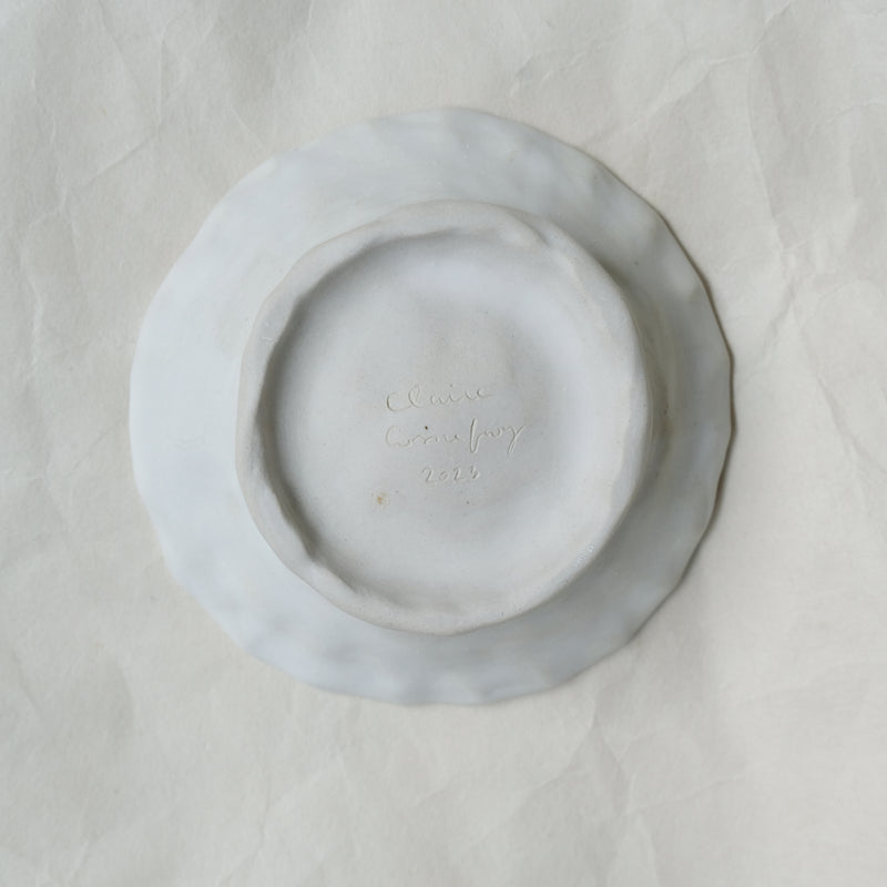 Coupelle en grès D11 cm- Blanc texturé satiné de Claire Cosnefroy chez Brutal Ceramics