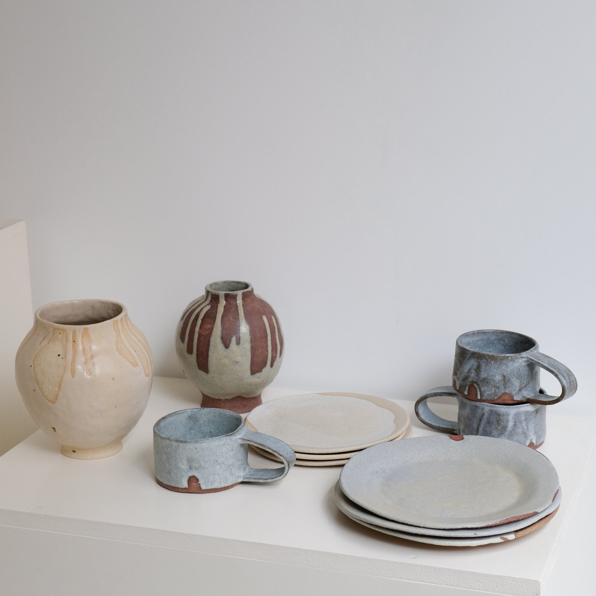 Tasse "crochet" en grès 180ml - Beige bleu par Hélène Maury chez Brutal Ceramics