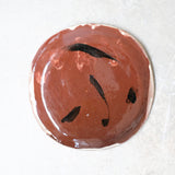 Assiette W2314 en faïence rouge D 19cm - Multicolore d'Héloise Bariol chez Brutal Ceramics