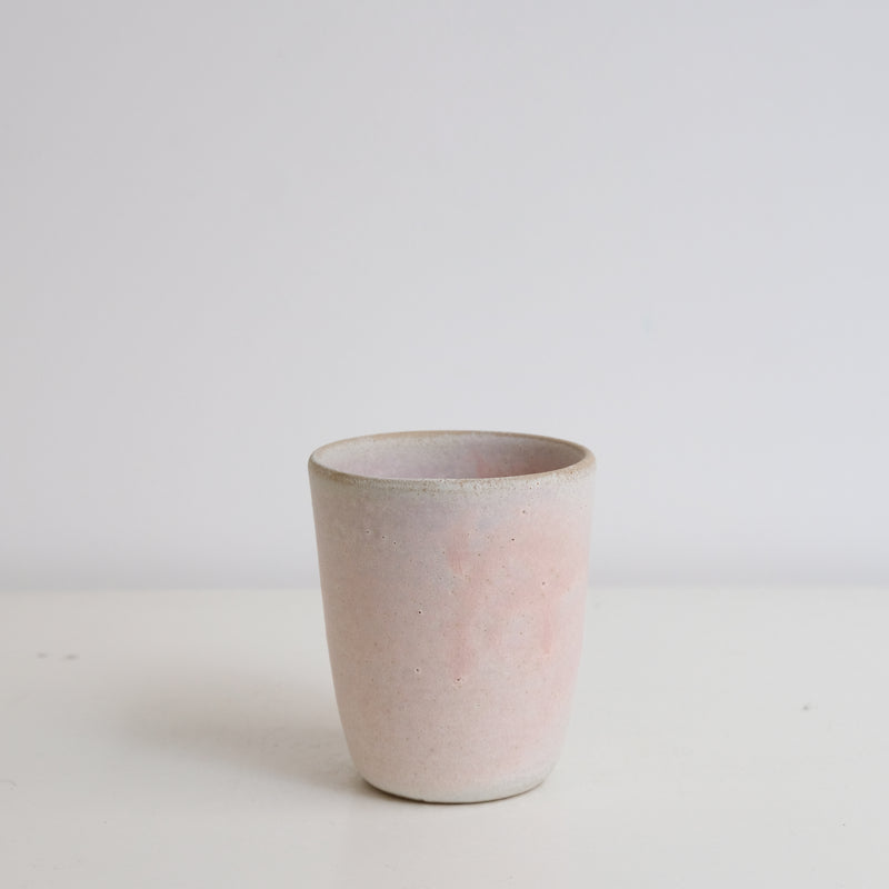 Tasse rose mat 210ml - de Hoji Ceramics chez Brutal Ceramics 