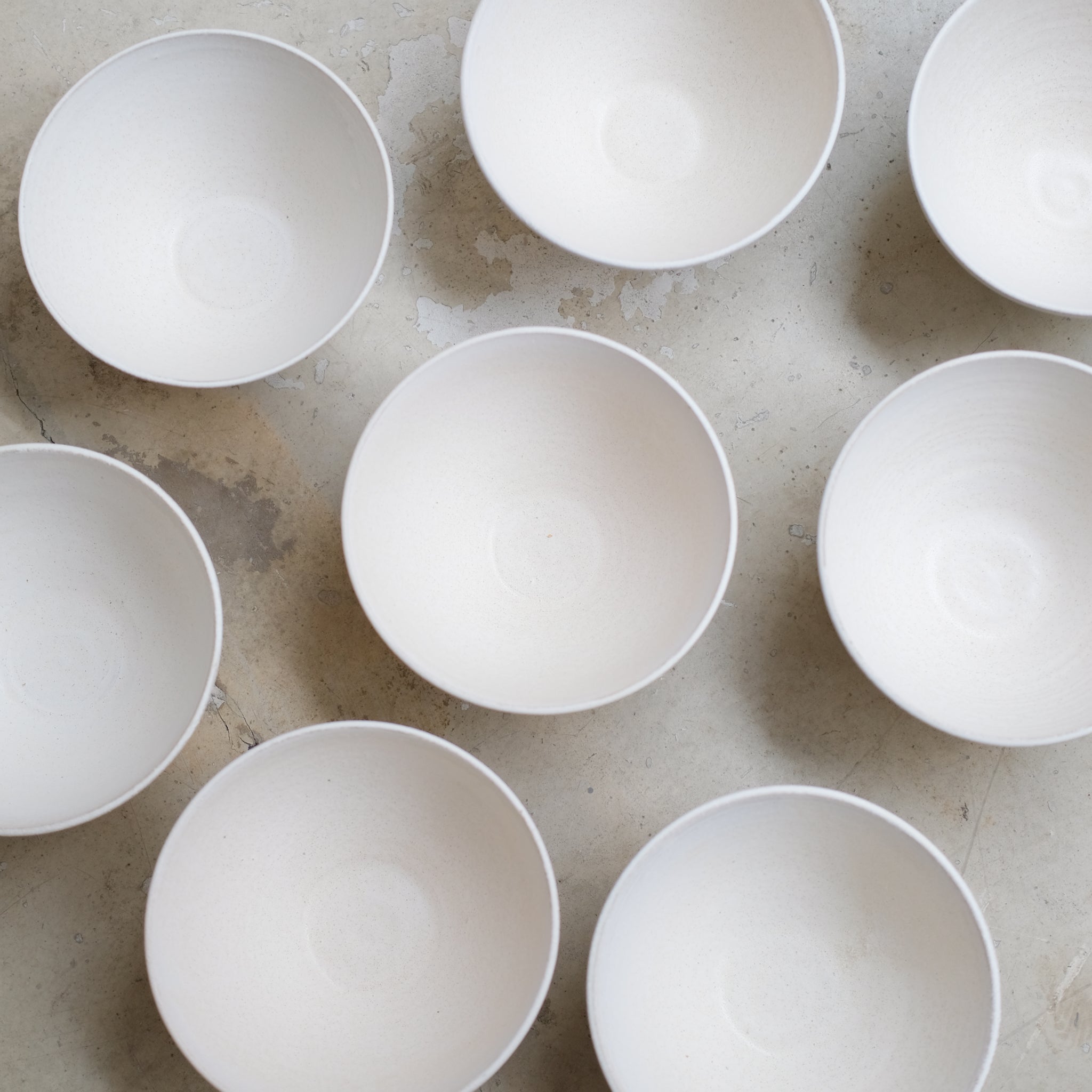 Bol beige D 18cm - de Hoji Ceramics chez Brutal Ceramics