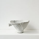 Bol sculptural " Colette" 02 en grès  D 14cm - blanc mat de Katia Soussan chez Brutal Ceramics