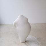 Sculpture "Dogu"  H45cm - Blanc mat - de Noe Kuremoto chez Brutal Ceramics