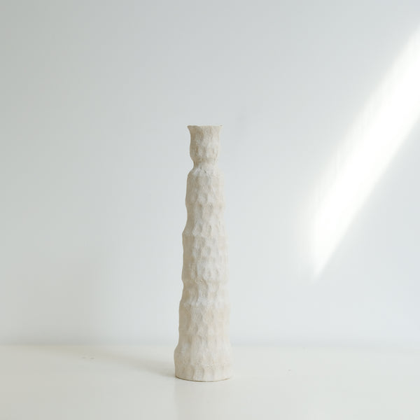 Bougeoir 01 en grès H 28cm - Blanc mat d'Apollonie Ceramics chez Brutal Ceramics