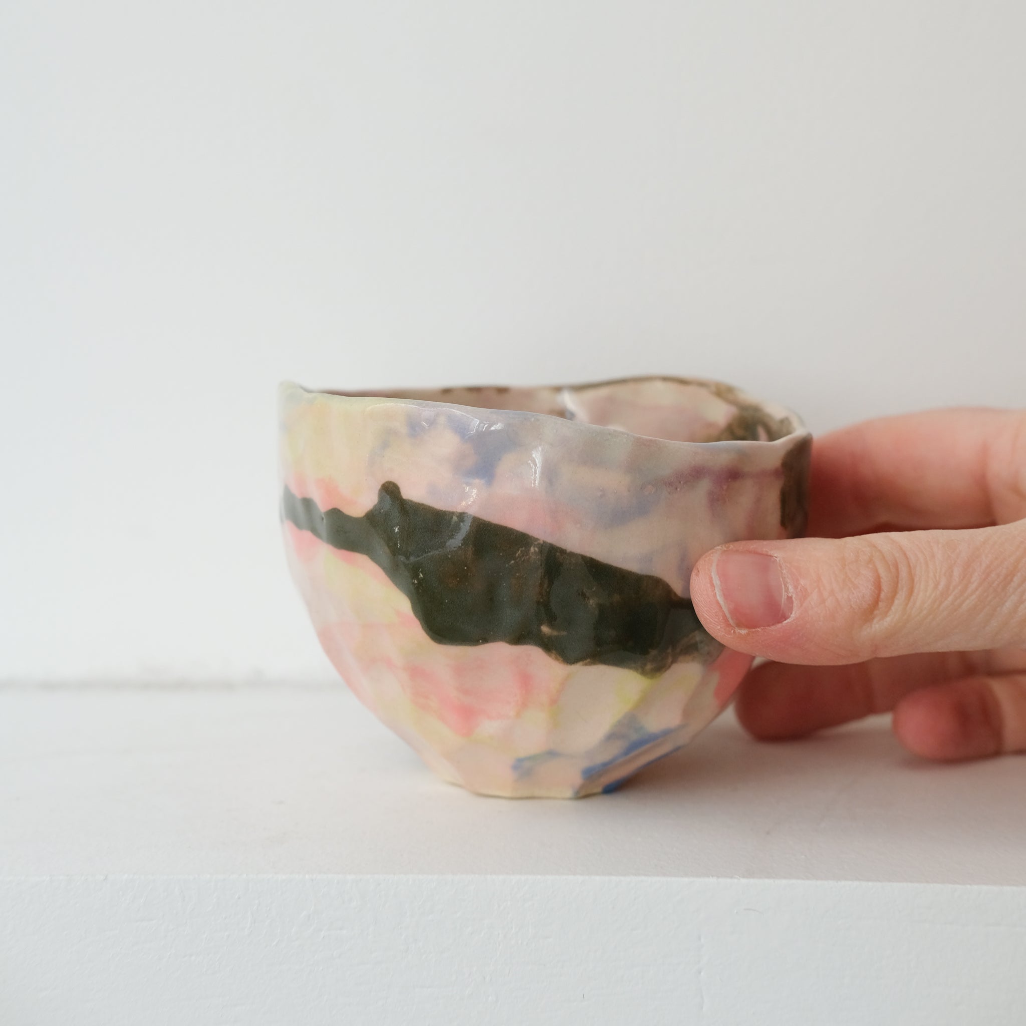 Tasse 01 en grès 180ml - multicolore de Camille Létoffé chez Brutal Ceramics