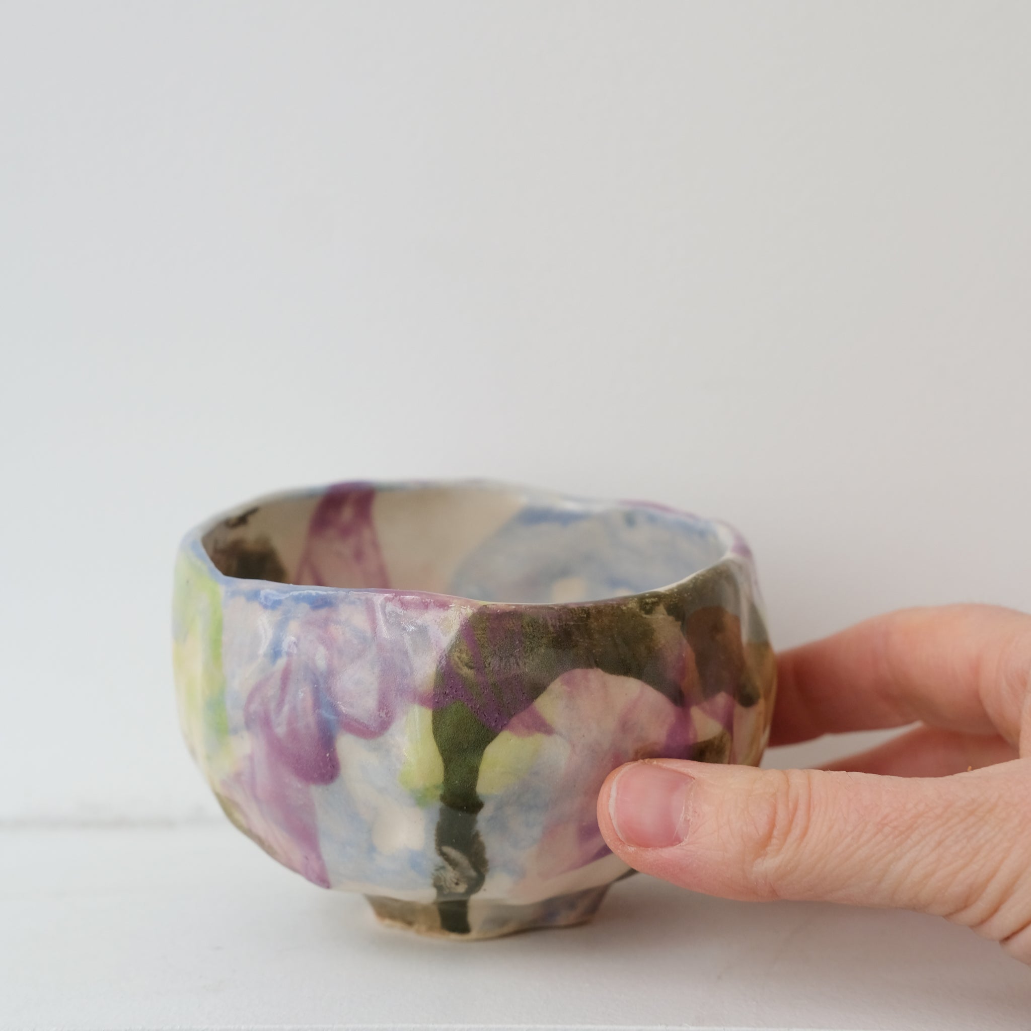 Tasse 08 en grès 180ml - multicolore de Camille Létoffé chez Brutal Ceramics