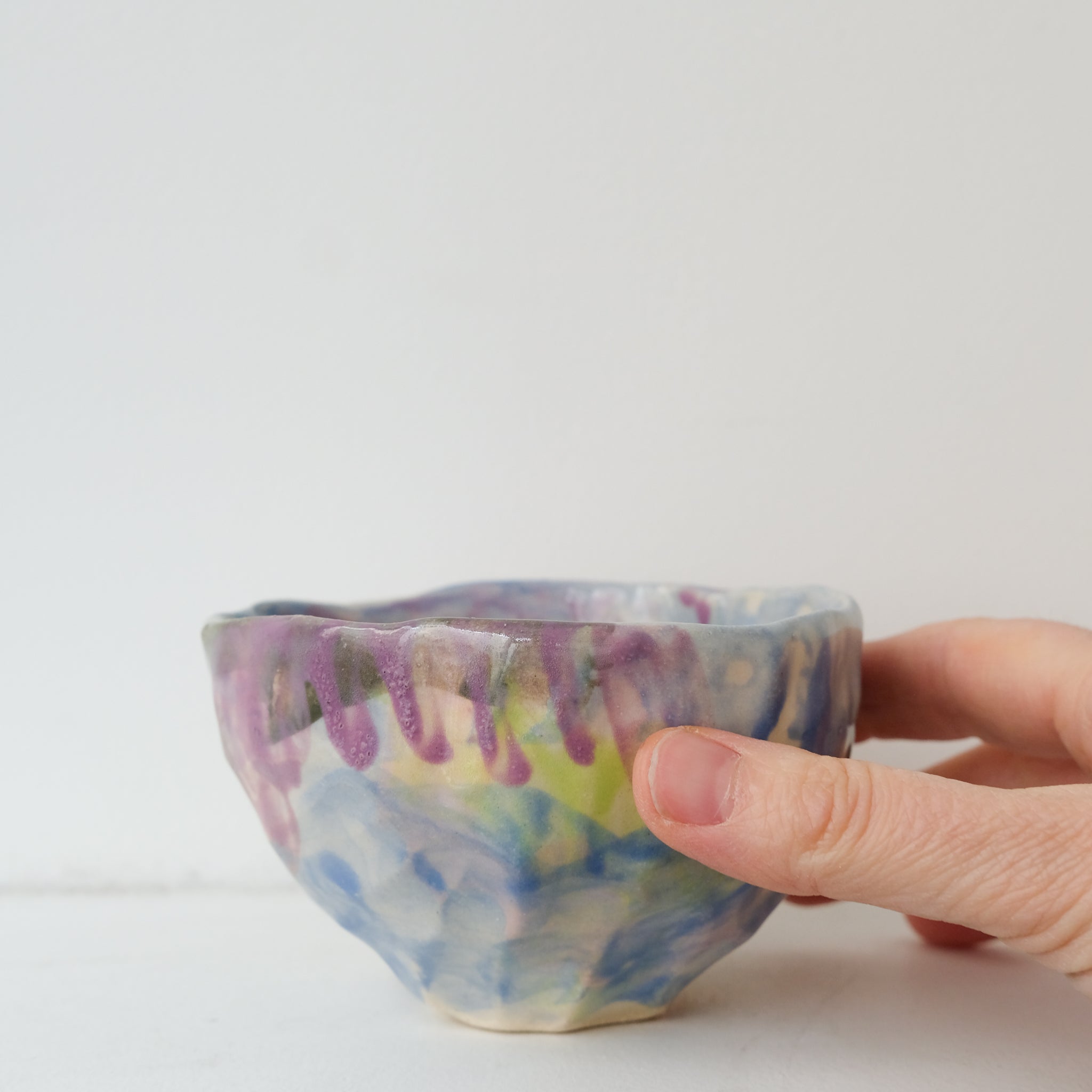 Tasse 09 en grès 180ml - multicolore de Camille Létoffé chez Brutal Ceramics