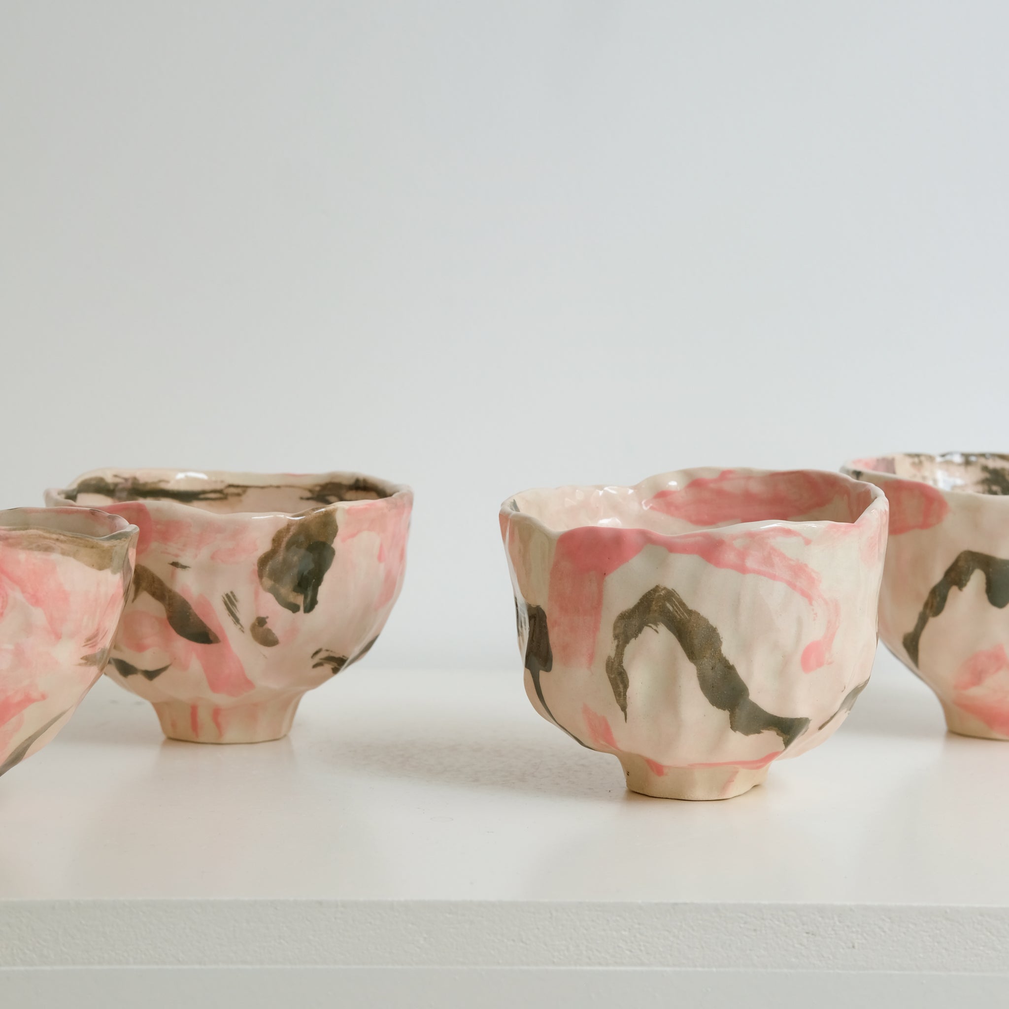 Bol en grès D13cm - vert et rose de Camille Létoffé chez Brutal Ceramics