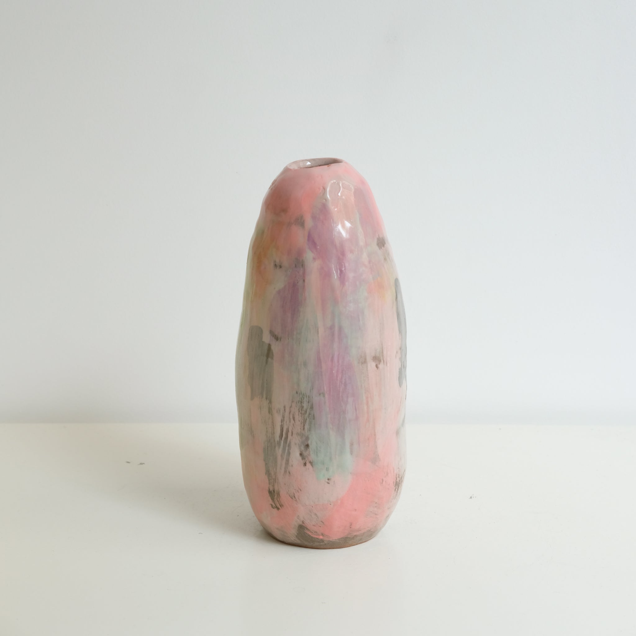 Vase en grès H 24,5cm - multicolore de Camille Létoffé chez Brutal Ceramics