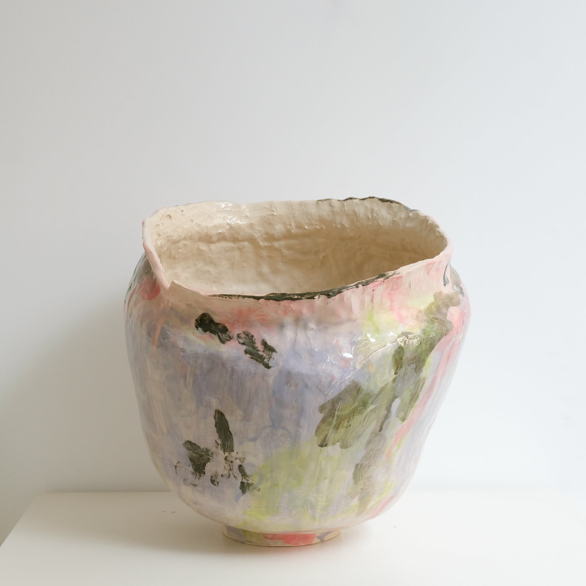 Vase en grès H 35cm - multicolore de Camille Létoffé chez Brutal Ceramics