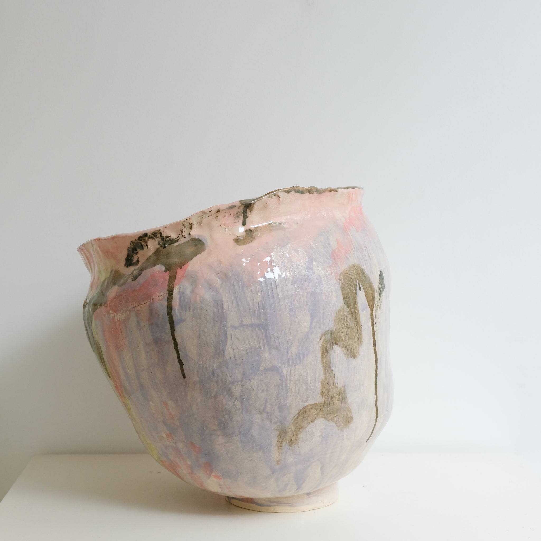 Vase en grès H 35cm - multicolore de Camille Létoffé chez Brutal Ceramics